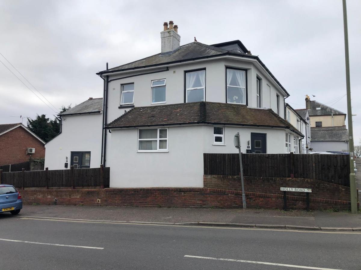 La Fontaine Court Apartments Aldershot Dış mekan fotoğraf