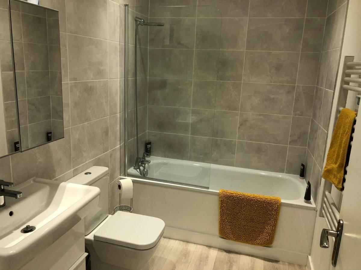 La Fontaine Court Apartments Aldershot Dış mekan fotoğraf